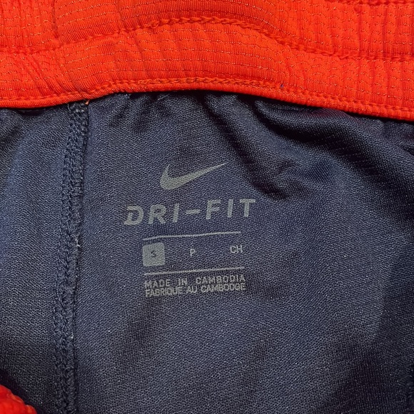 Nike activewear athletic basketball shorts 100% polyester with zipper pocket - Picture 7 of 8